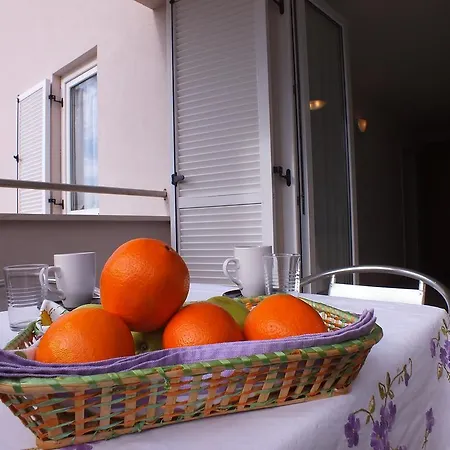 Violetta Apartment *